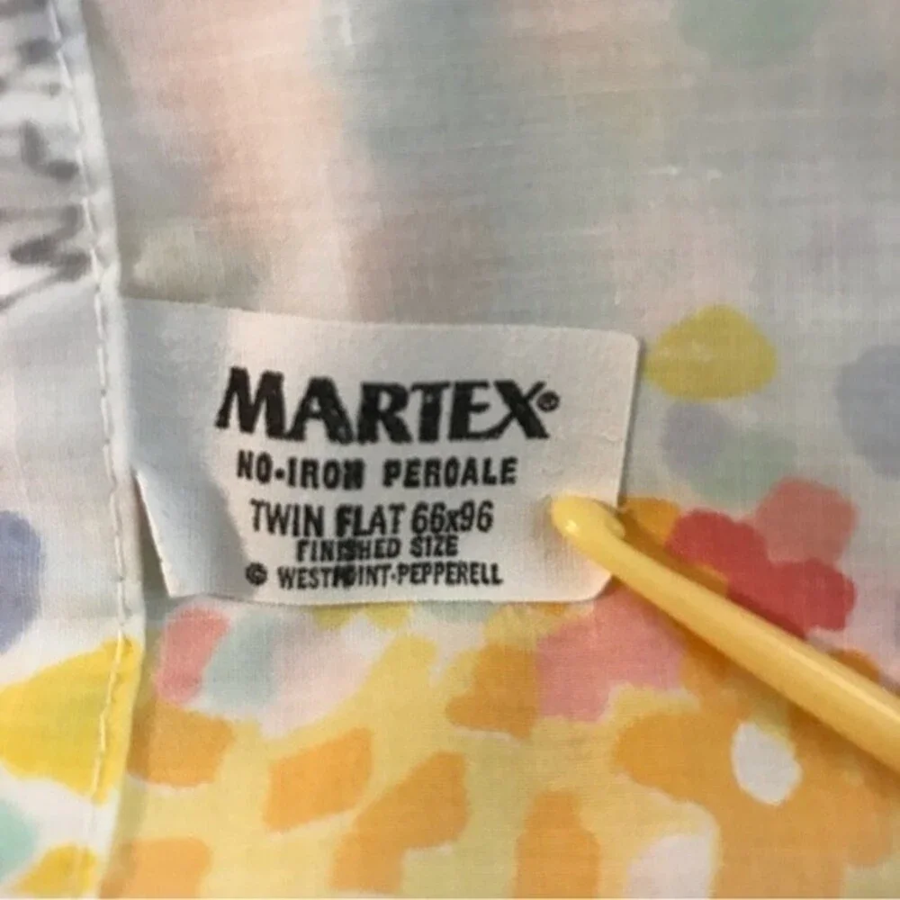 Vintage Martex Westpoint Pepperell Abstract Floral Percale Twin Flat Sheet